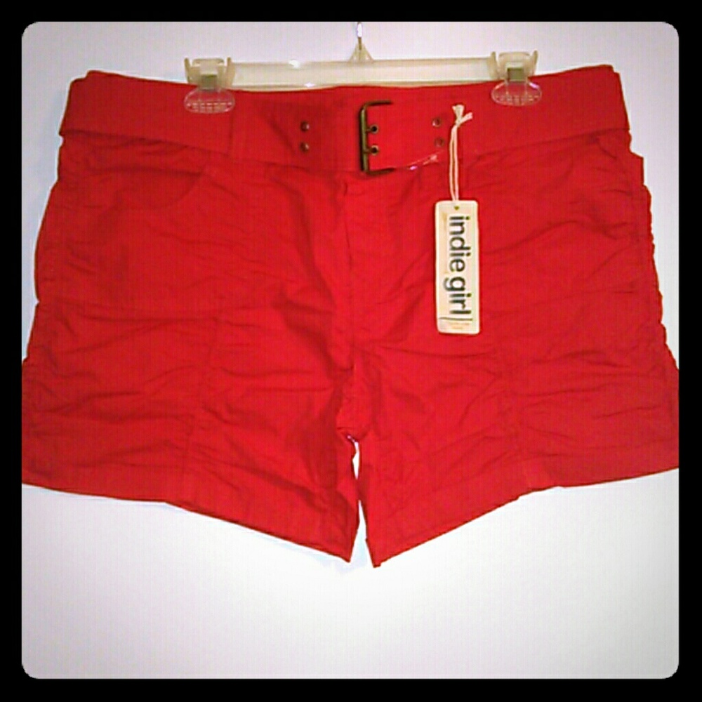 indie girl regular rise red shorts Size:17